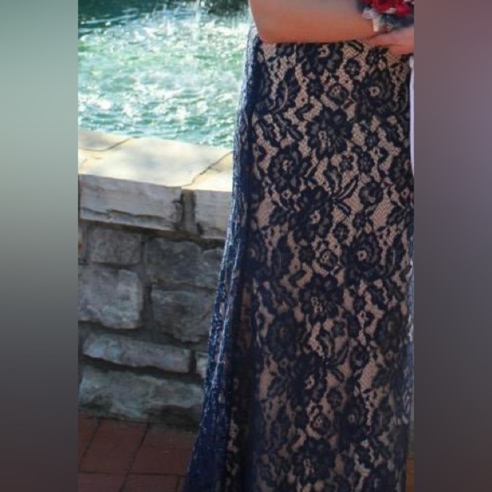 Prom Dress - Picture 4 of 7